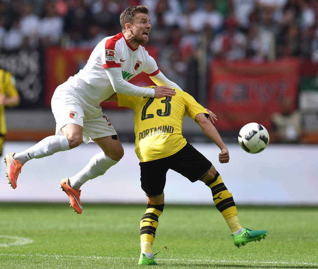 soi-keo-ca-cuoc-mien-phi-ngay-02-03-augsburg-vs-dortmund-chuyen-hoa-ap-luc-2